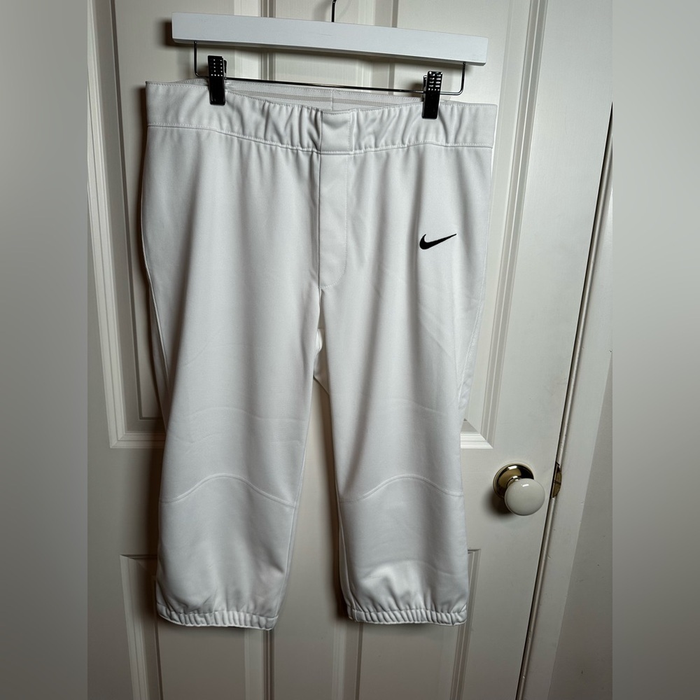 Nike womens White cropped Joggers with Black Logo